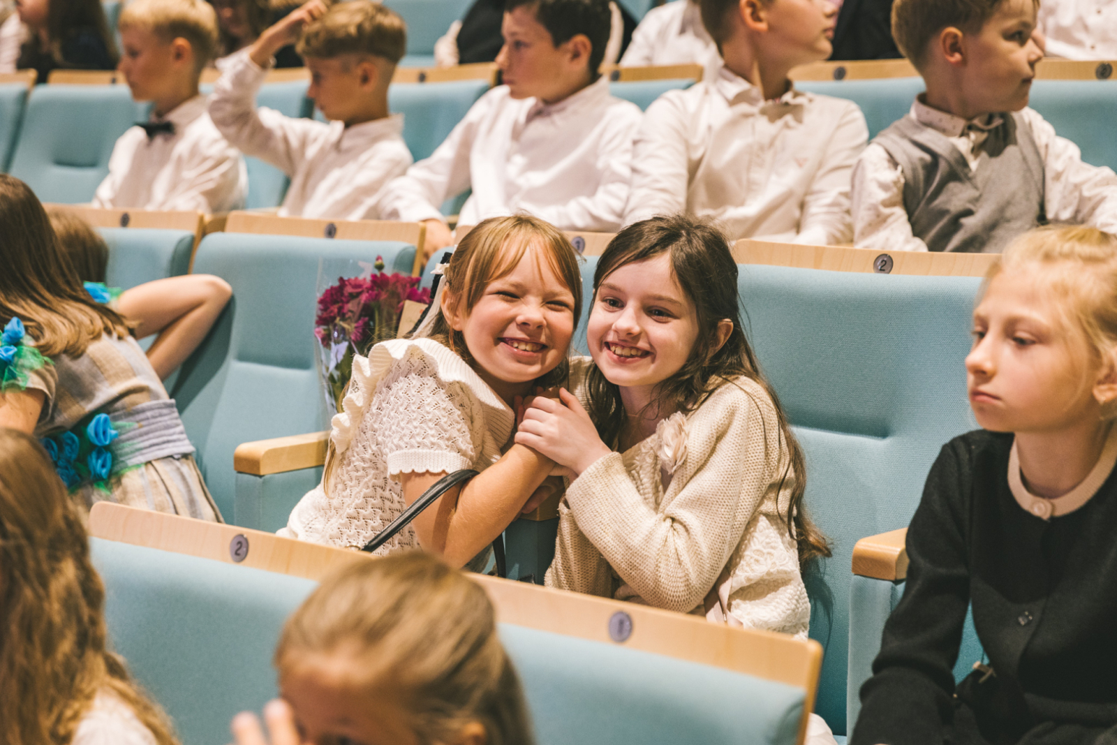 Skolēni E.Dārziņa mūzikas skolas svinīgajā pasākumā