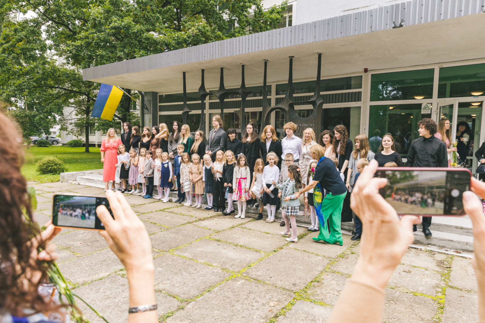 Skolēni E.Dārziņa mūzikas skolas svinīgajā pasākumā