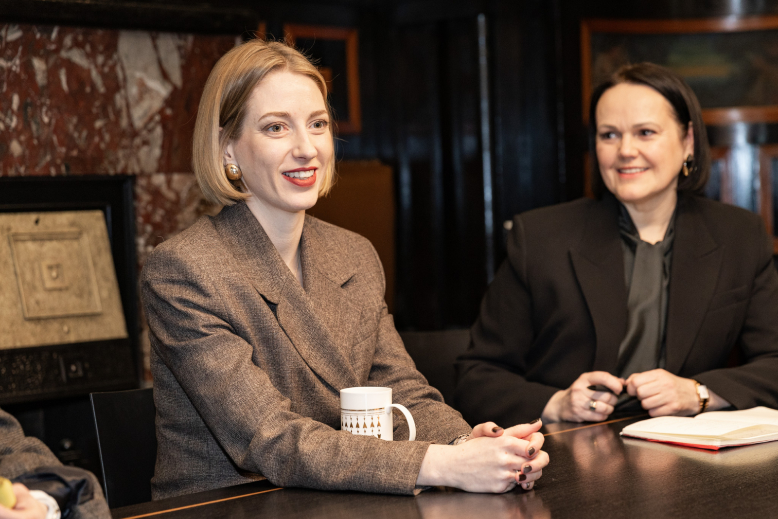 KM pārstāvju tikšanās ar Pētera Vaska fonda pārstāvjiem KM Kamīnzālē