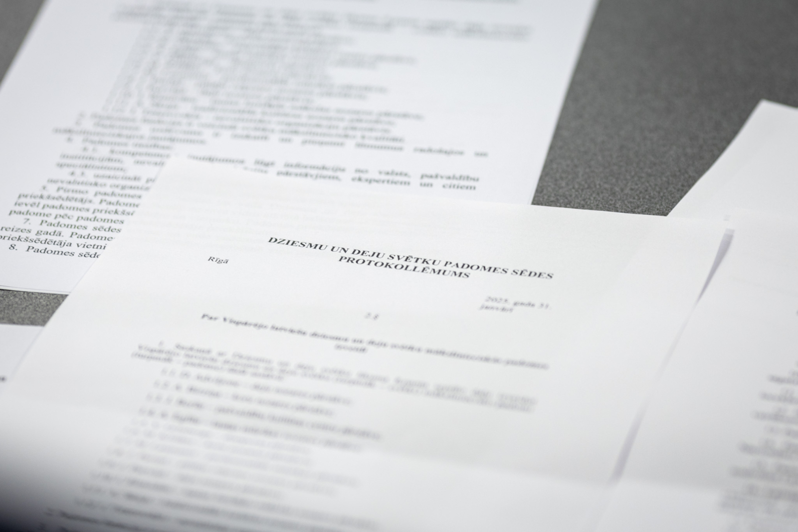 Dziesmu un deju svētku mākslinieciskās padomes sēde LNKC telpās