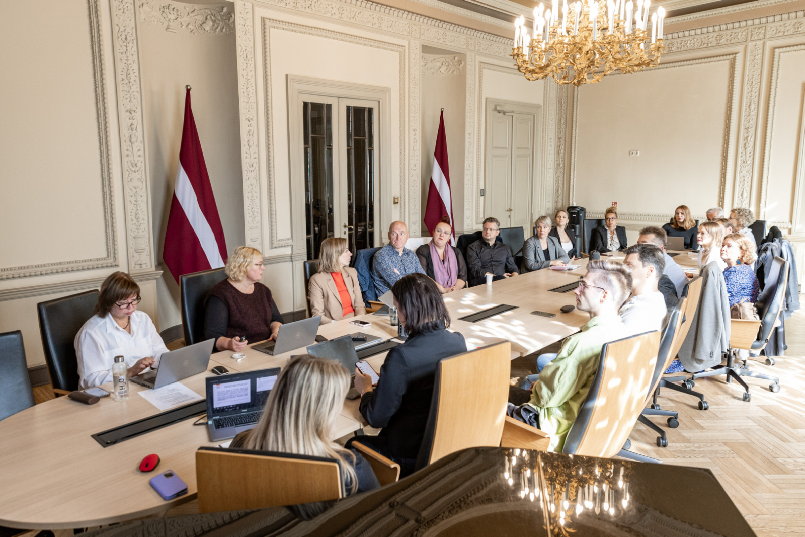Tikšanās ar kultūras darbinieku arodbiedrībām par izdienas pensiju reformu KM Lielajā zālē