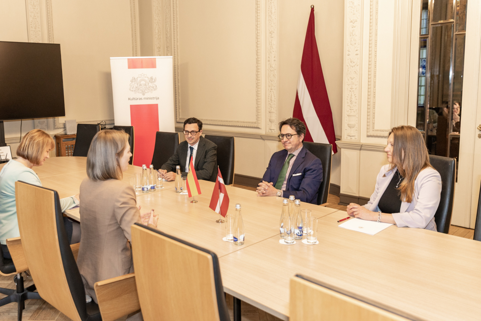 14.05.2025_Tikšanās ar Spānijas vēstnieku Latvijā V.E. Manuelu Alamu Orenesu (H.E. Mr Manuel Alhama Orenes)