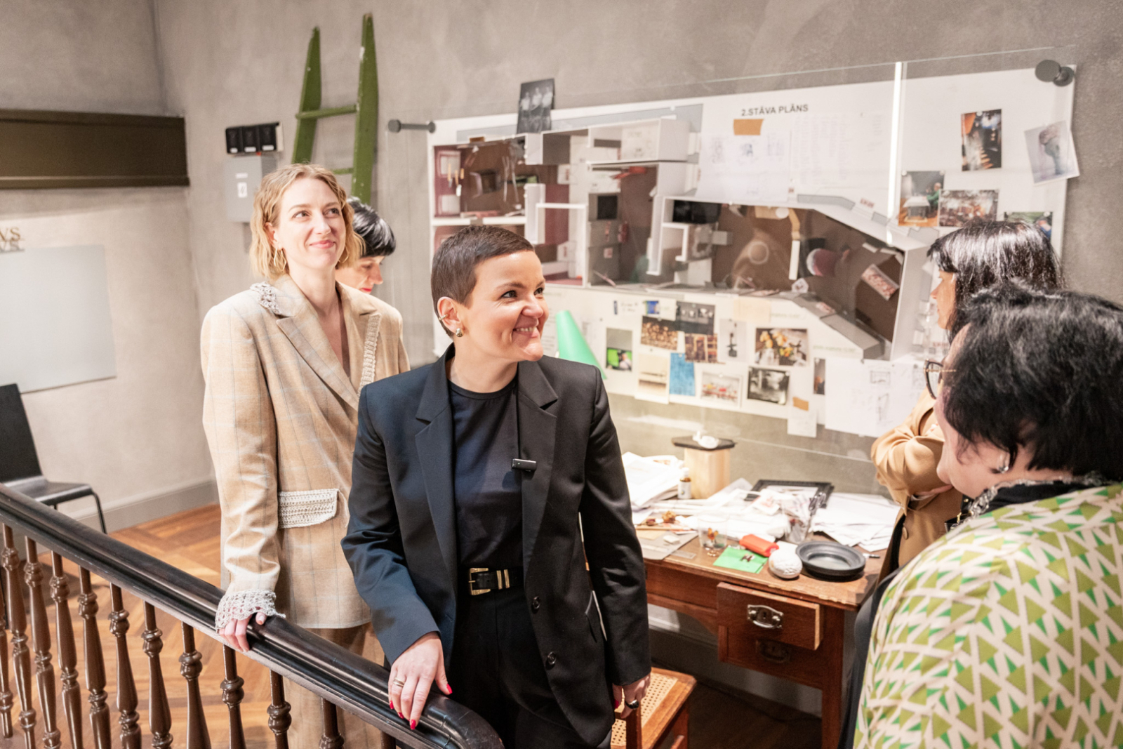 Latvijas, Lietuvas, Igaunijas un Polijas kultūras ministres aplūko LNRMM ekspozīciju