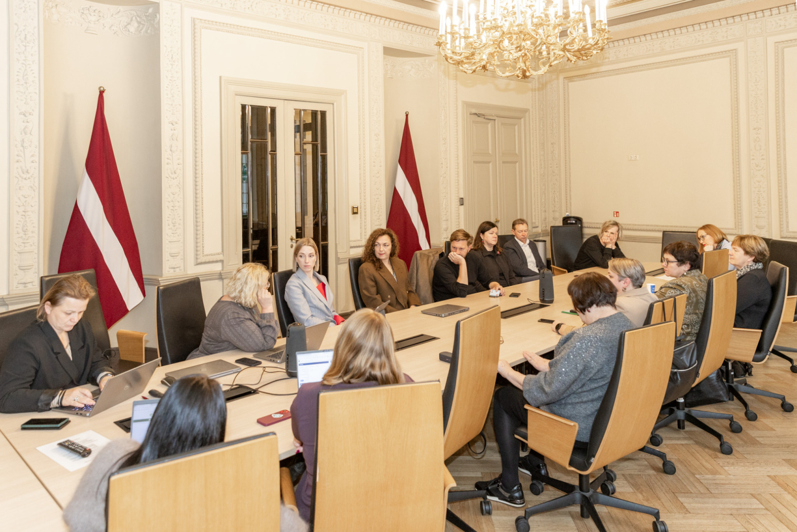 Tikšanās ar biedrības “Laiks kultūrai” pārstāvjiem KM Lielajā zālē