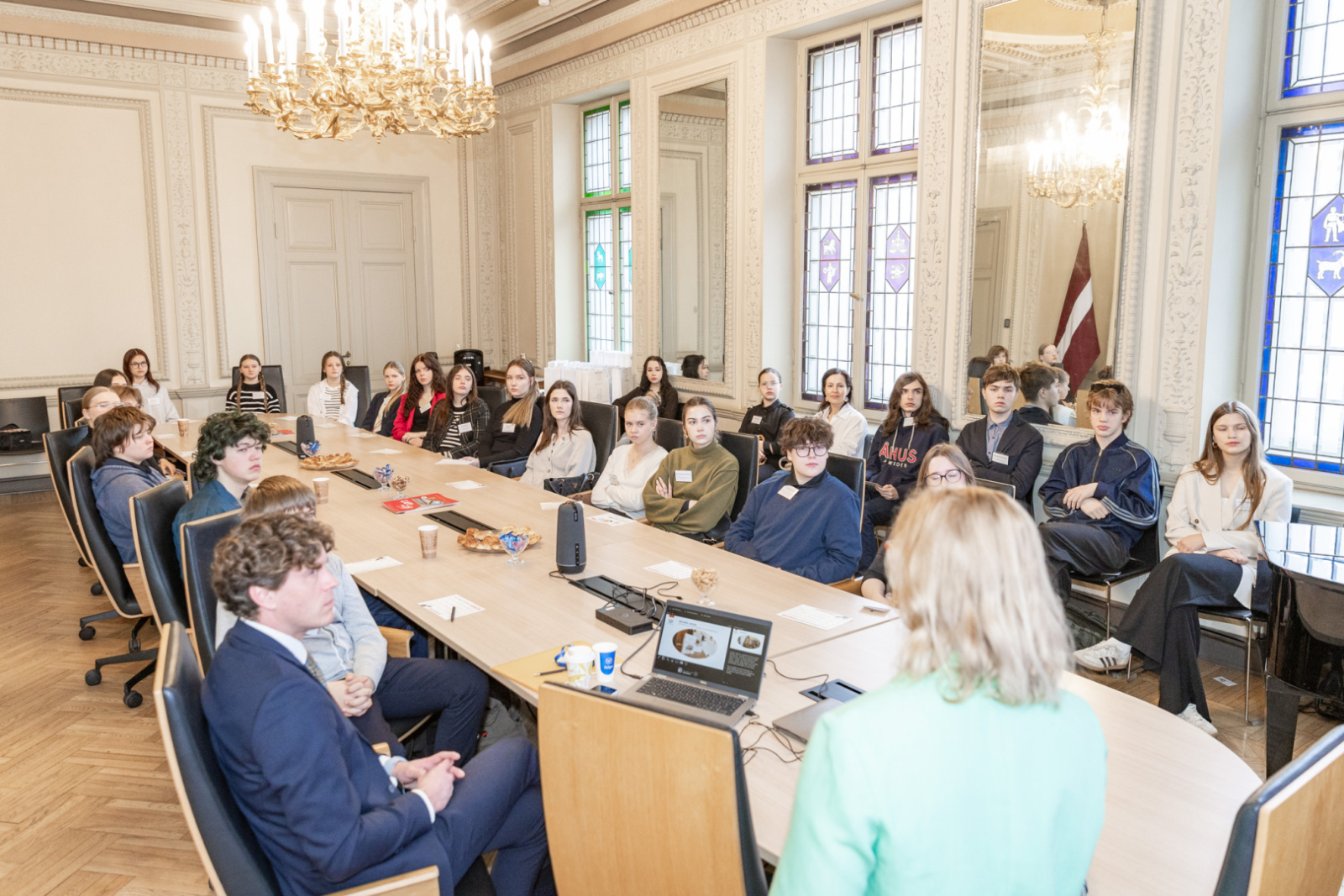 Ēnu dienas norise - jaunieši un KM pārstāvji