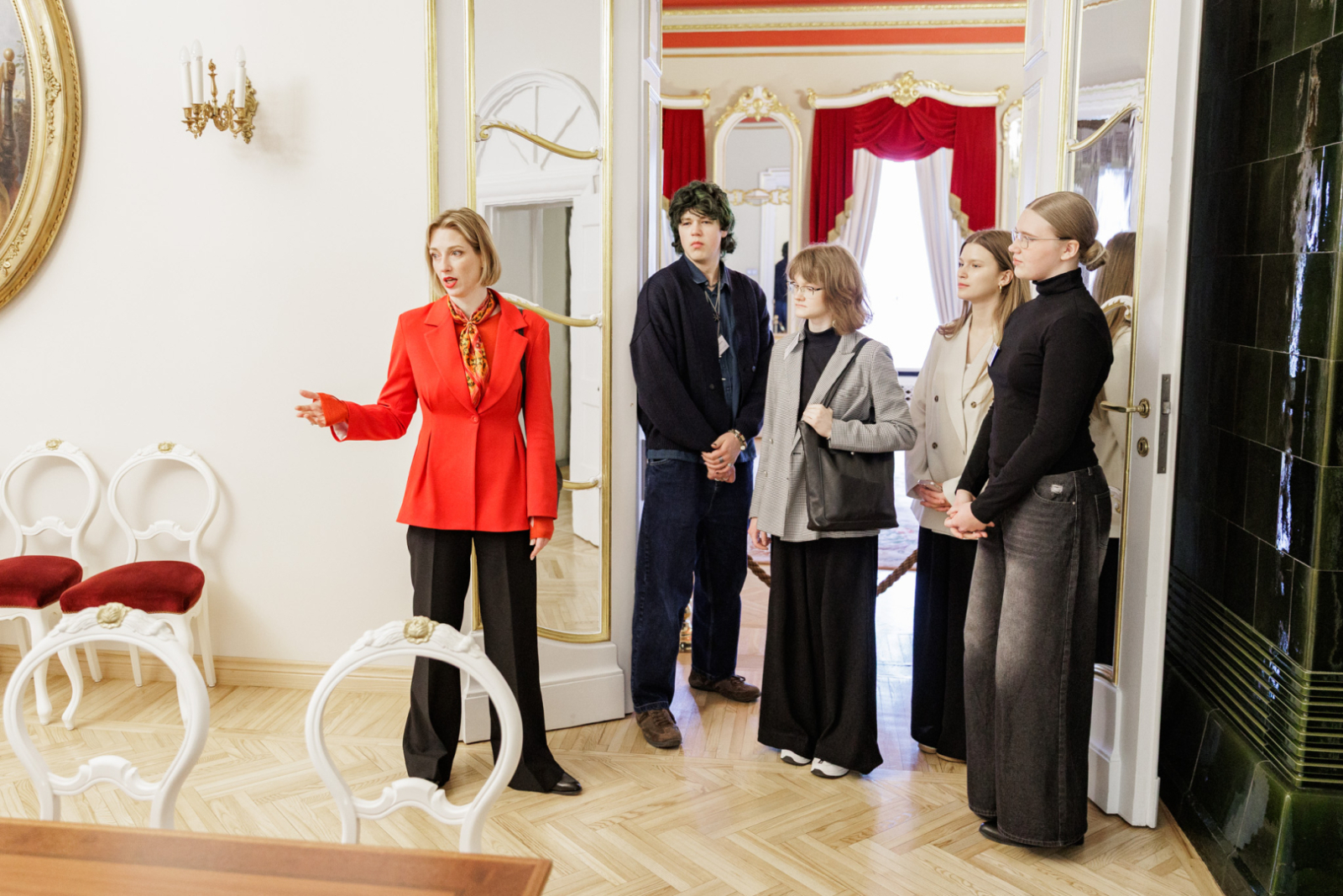 Ēnu dienas norise - jaunieši un KM pārstāvji