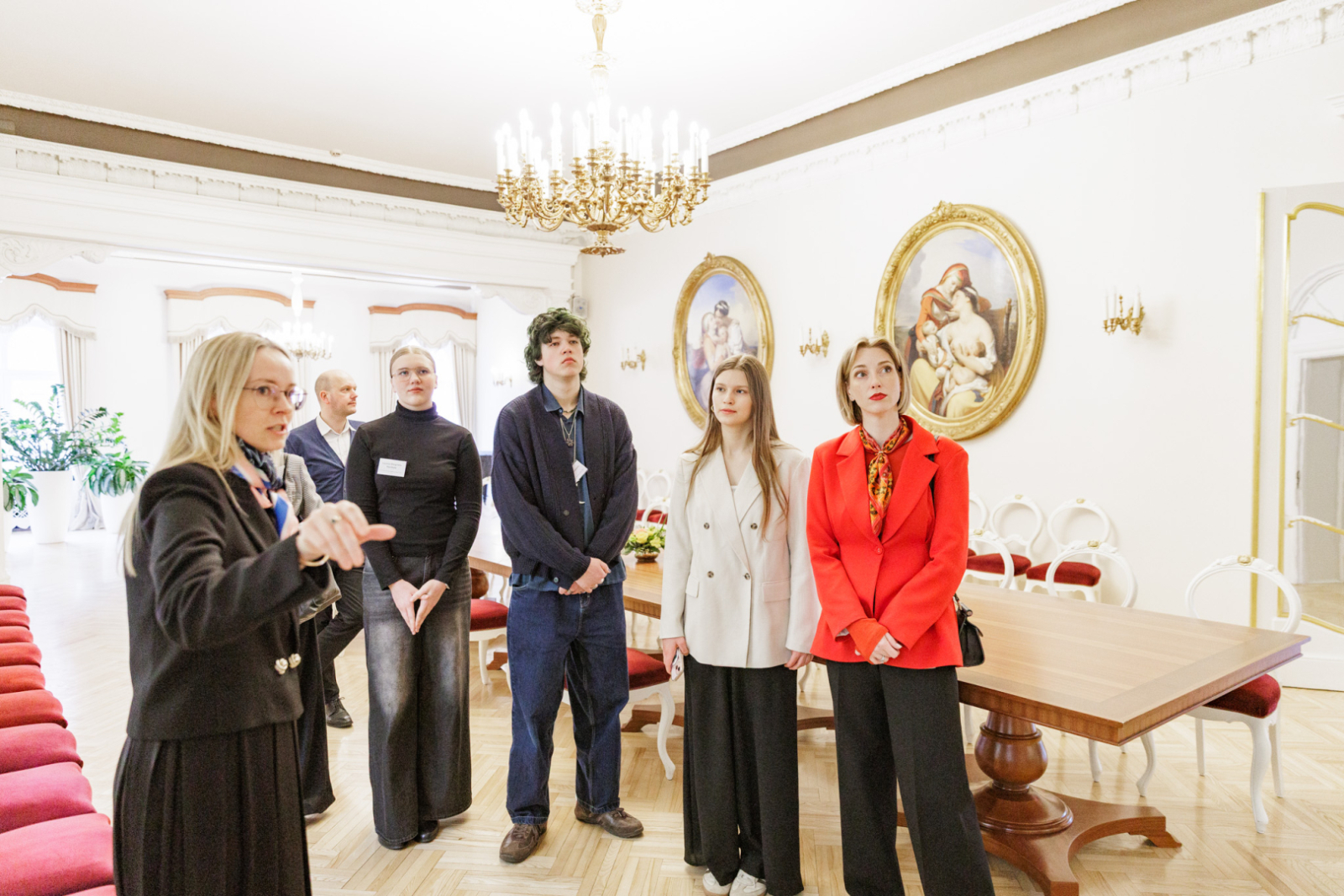 Ēnu dienas norise - jaunieši un KM pārstāvji