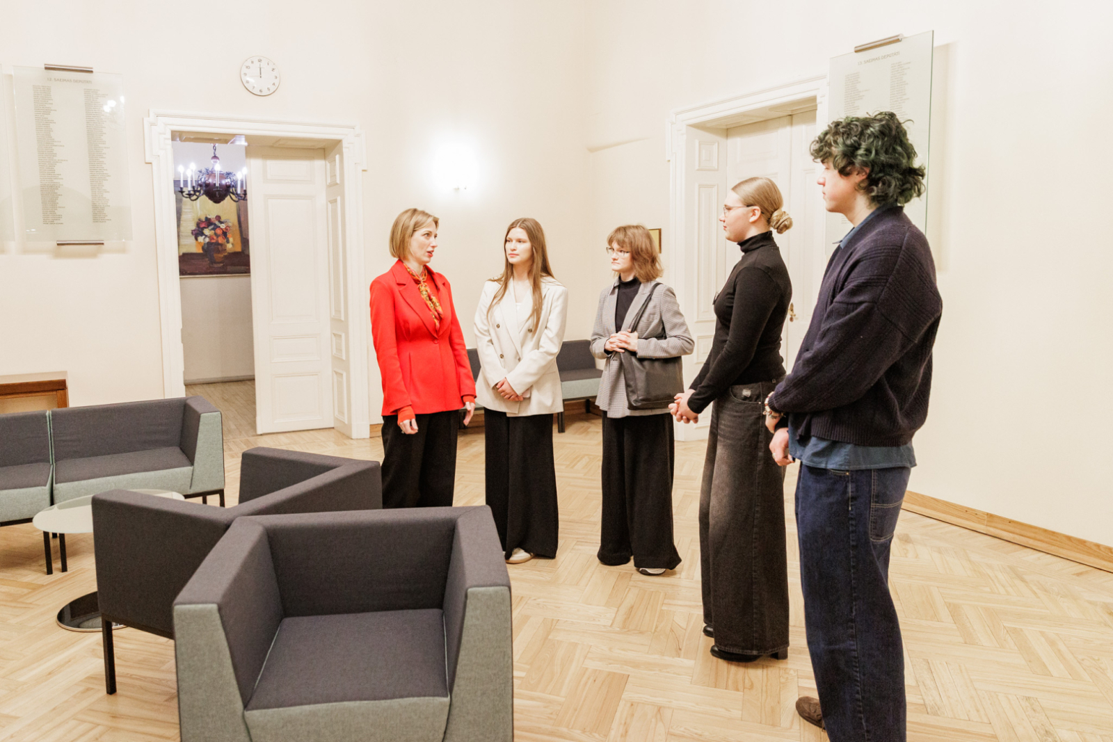 Ēnu dienas norise - jaunieši un KM pārstāvji