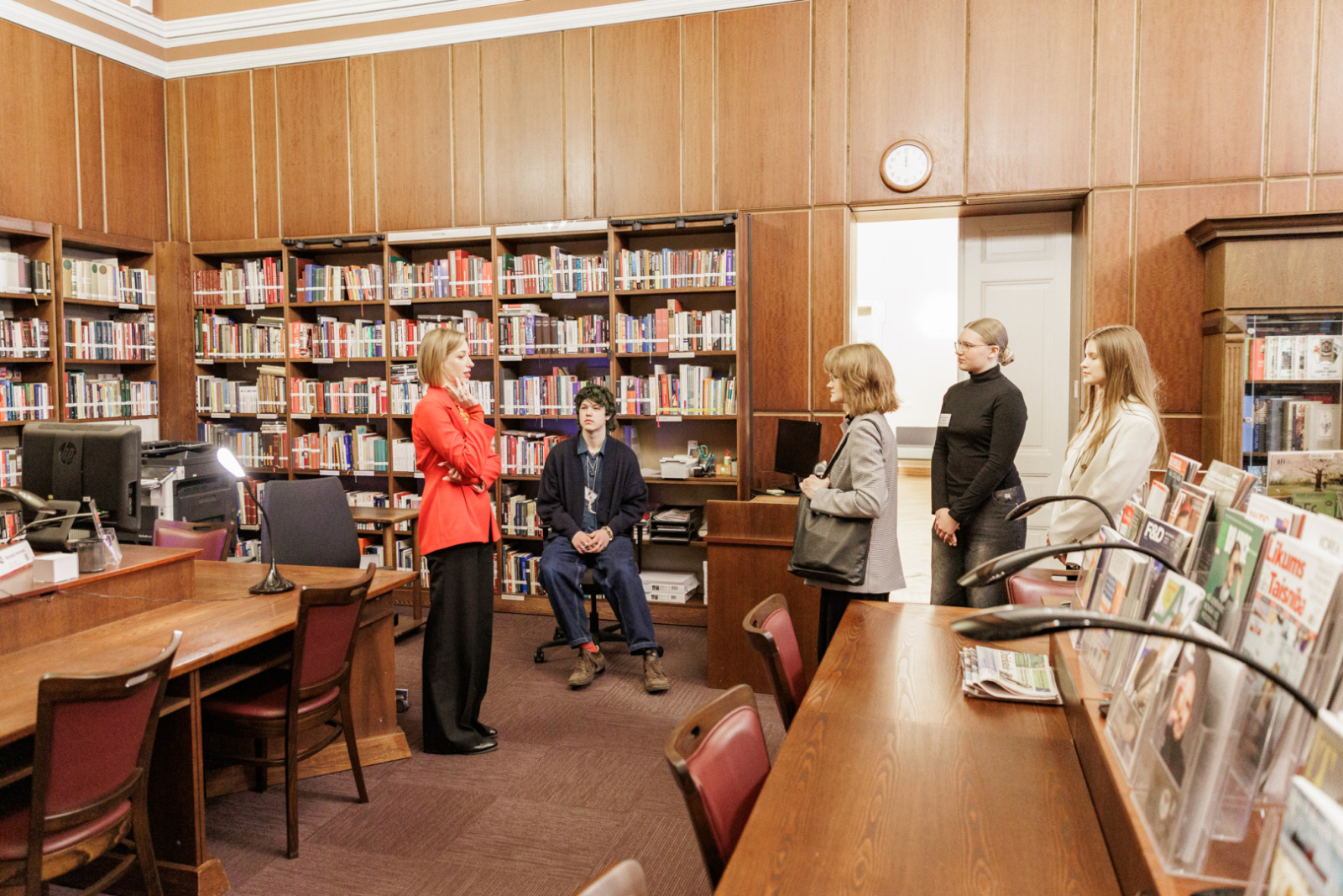 Ēnu dienas norise - jaunieši un KM pārstāvji