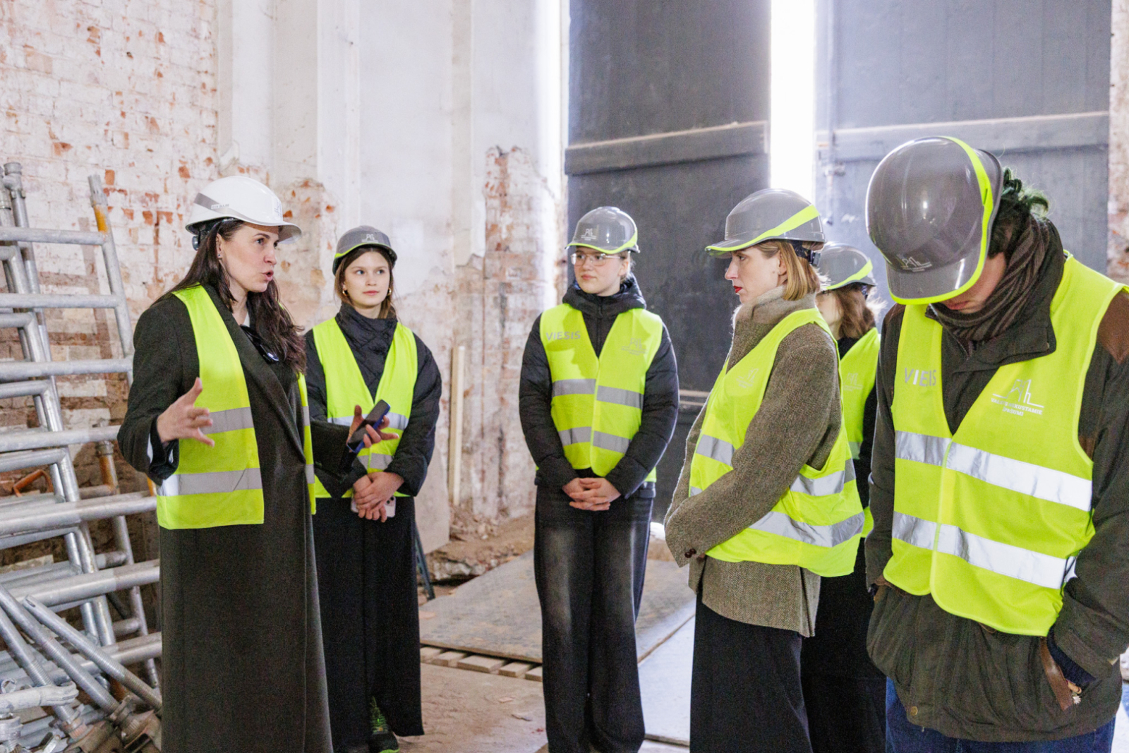 Ēnu dienas norise - jaunieši un KM pārstāvji