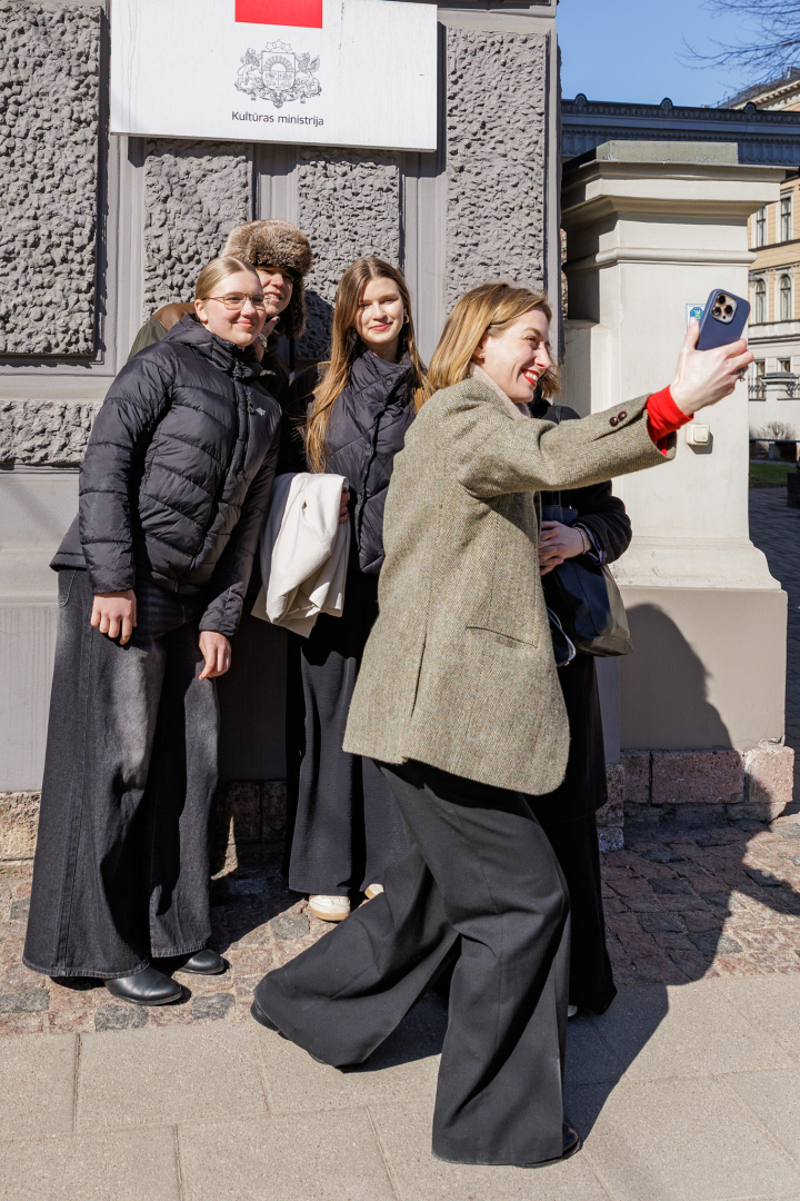 Ēnu dienas norise - jaunieši un KM pārstāvji