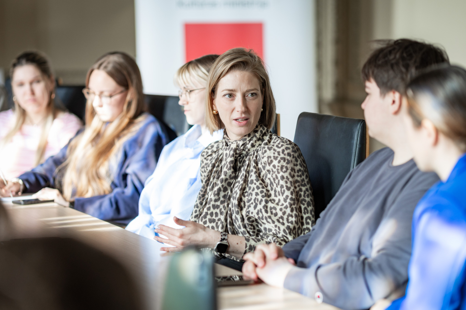 Ministres tikšanās ar jauniešiem Nacionālā dialoga ietvaros KM Lielajā zālē