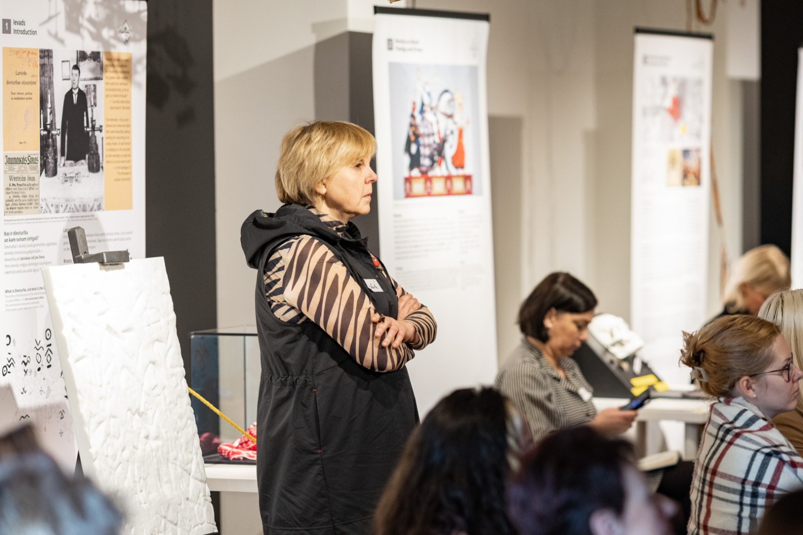 KM semināra par kultūras piekļūstamību "Cik piekļūstami mēs esam?" norise Valmieras muzeja telpās