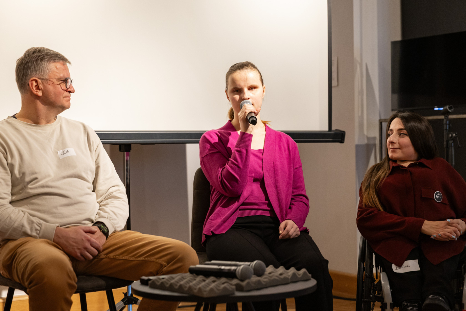 KM semināra par kultūras piekļūstamību "Cik piekļūstami mēs esam?" norise Valmieras muzeja telpās