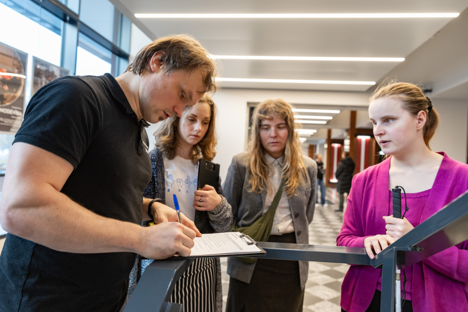 KM semināra par kultūras piekļūstamību "Cik piekļūstami mēs esam?" norise Valmieras muzeja telpās
