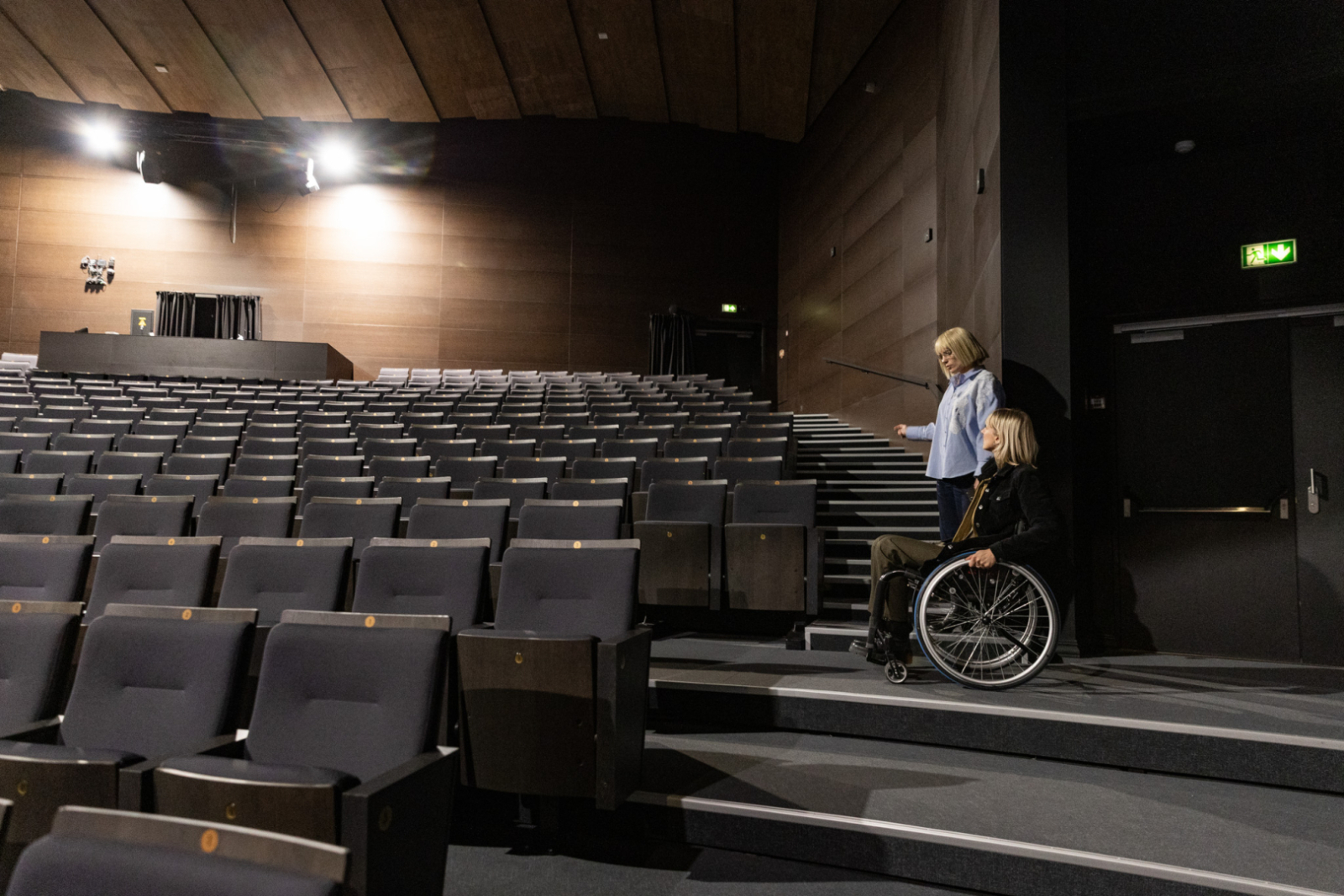 KM semināra par kultūras piekļūstamību "Cik piekļūstami mēs esam?" norise Valmieras teātrī