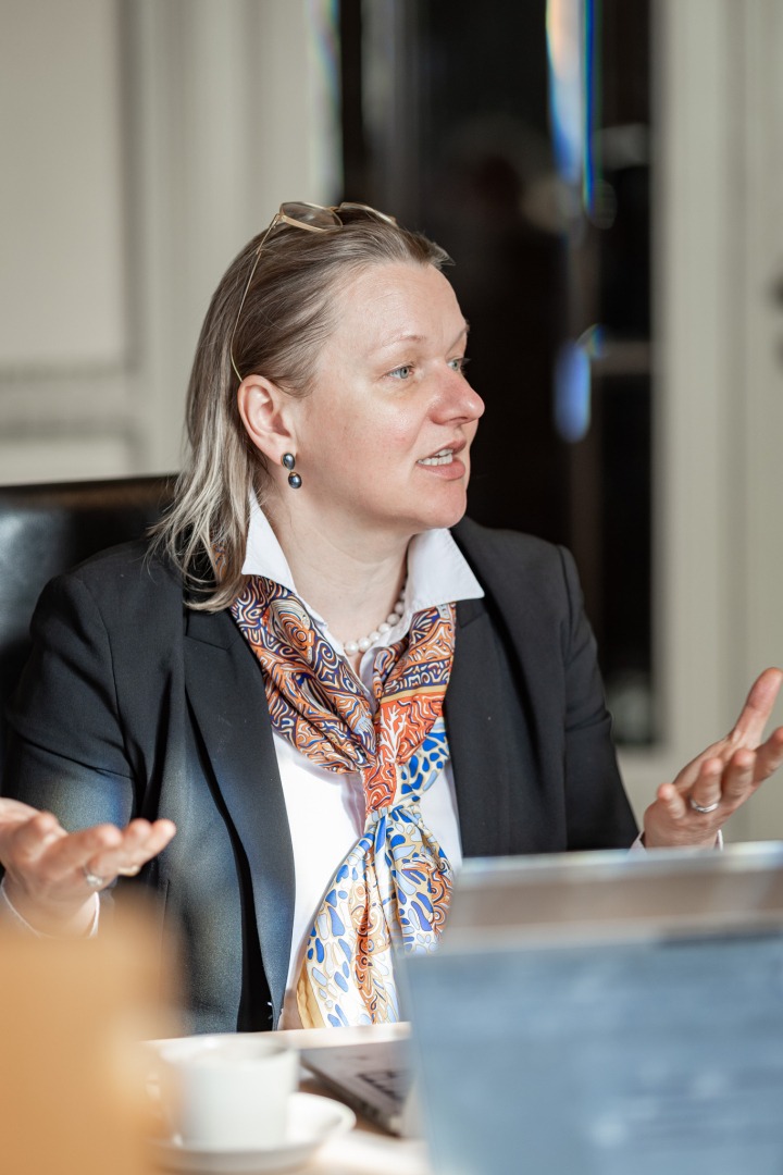 Medijpratības partneru sanāksmes norise un dalībnieki KM Lielajā zālē