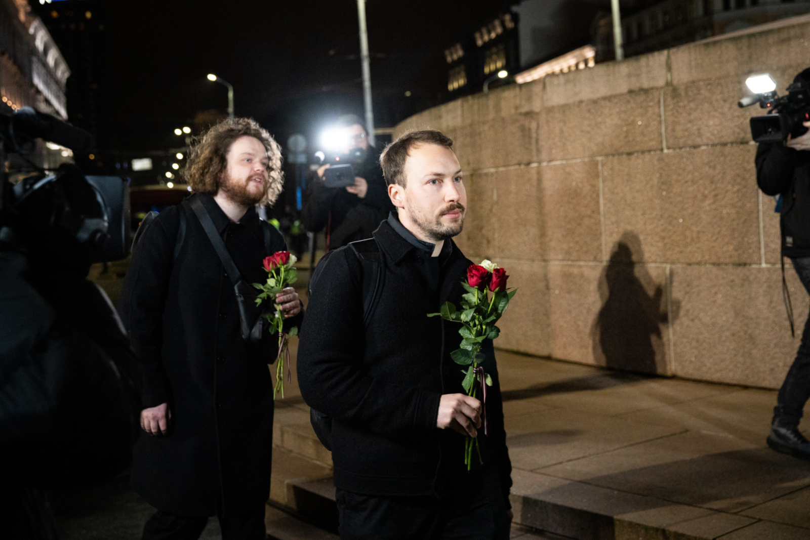 Filmas "Straume" komandas svinīgā sagaidīšana un sveikšana pie Brīvības pieminekļa