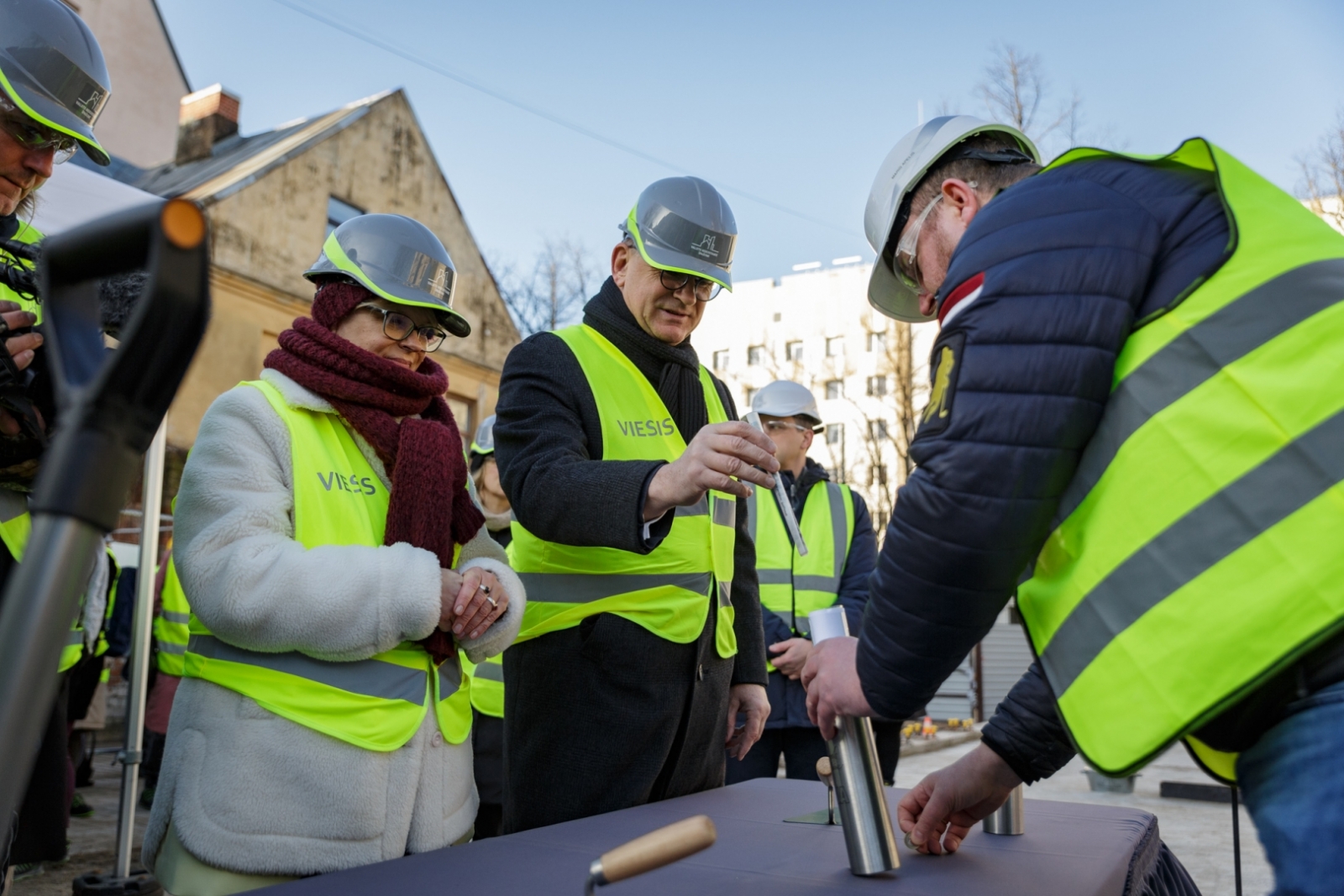 Kultūras ministrs Nauris Puntulis piedalās TabFab radošā kvartāla pamatkapsulas iemūrēšanas pasākumā