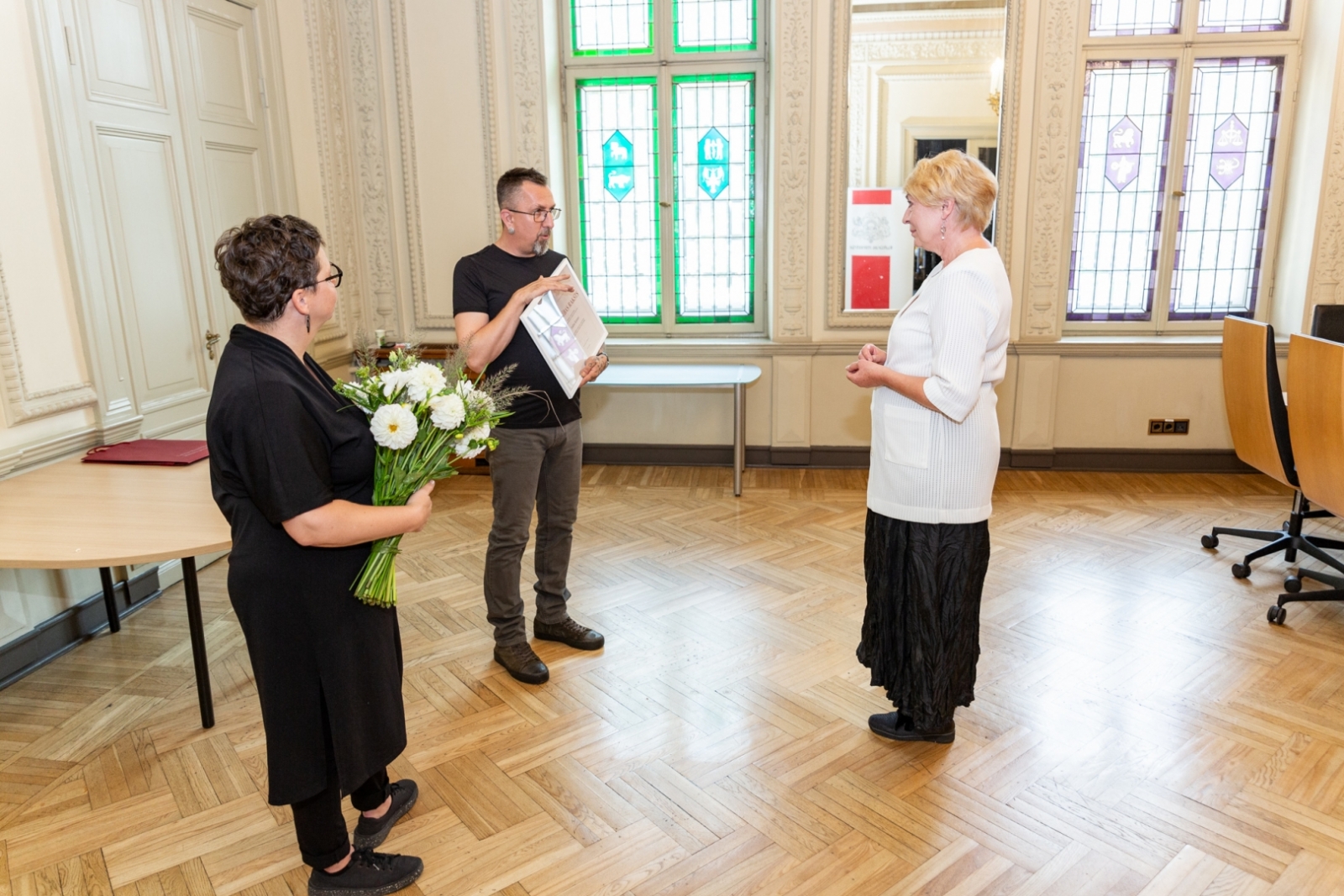 Ministru kabineta Atzinības raksta pasniegšana "Starptautiskā Rakstnieku un tulkotāju māja" valdes loceklei Andrai Konstei