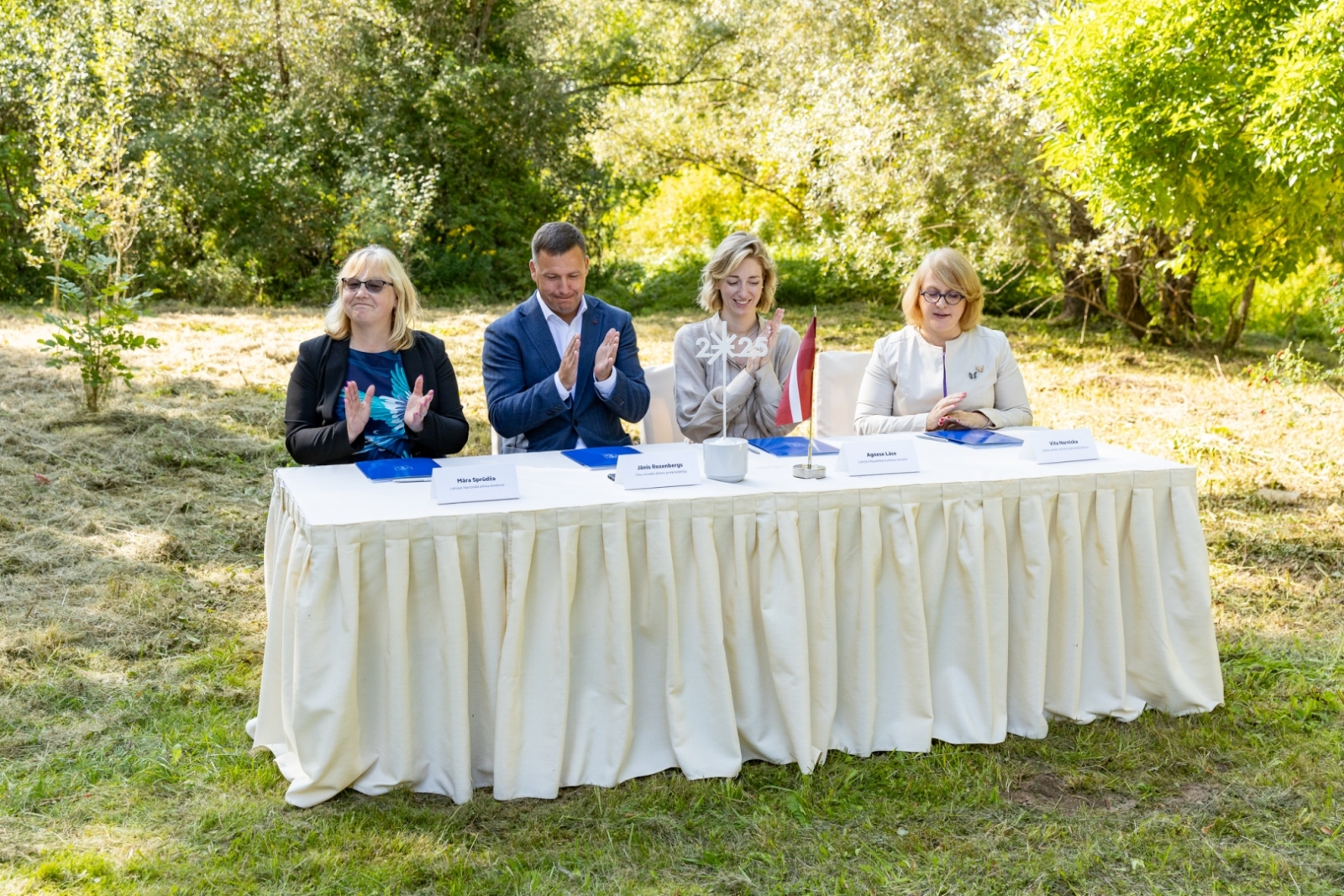 Kultūras ministrija, Cēsu novada pašvaldība, Latvijas Nacionālais arhīvs un Valsts Zemes dienests paraksta vienošanos par jaunas Cēsu arhīva ēkas būvniecību