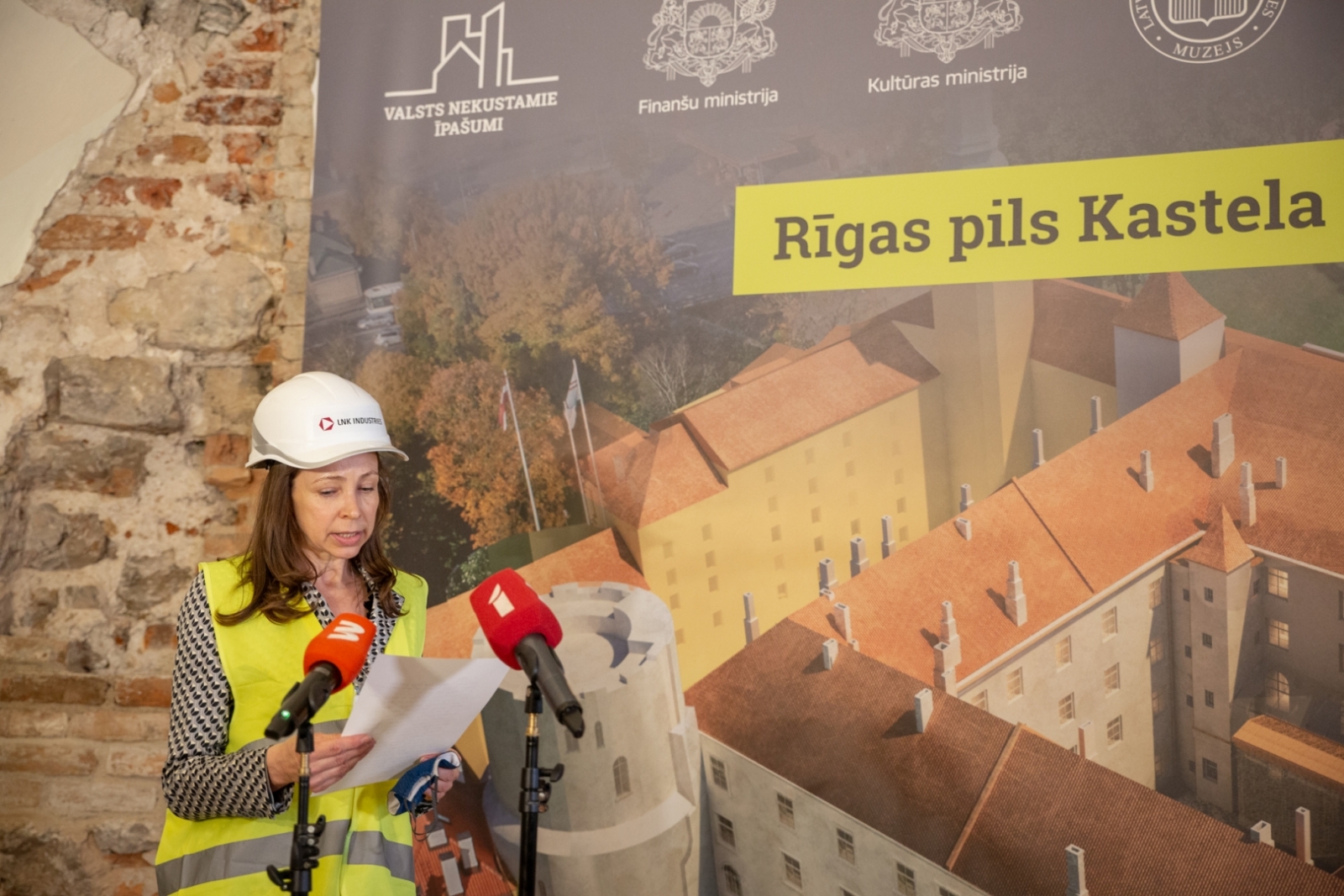 Rīgas pils kastelas restaurācijas darbu gaitā iemūrē kapsulu.