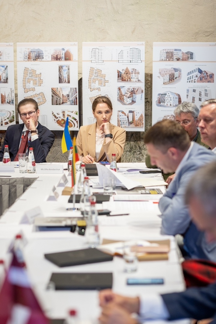 Piecu valstu kultūras ministri paraksta deklarāciju Ukrainas atbalstam