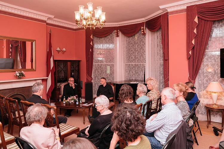 Latvijas dalība Londonas grāmatu tirgū 2017.gadā ar nacionālo stendu