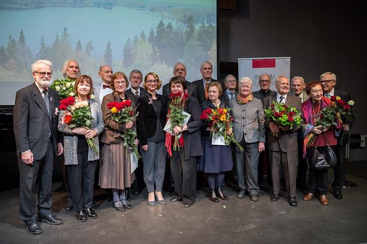 Kultūras ministrijas un Ministru kabineta Atzinības rakstu pasniegšana