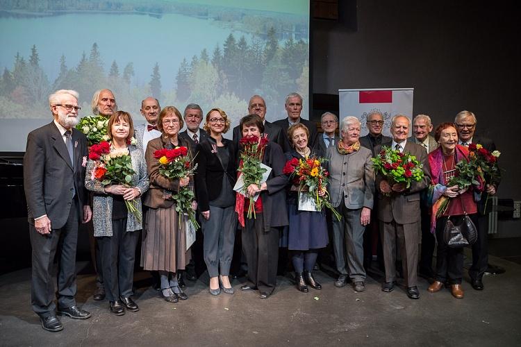 Kultūras ministrijas un Ministru kabineta Atzinības rakstu pasniegšana