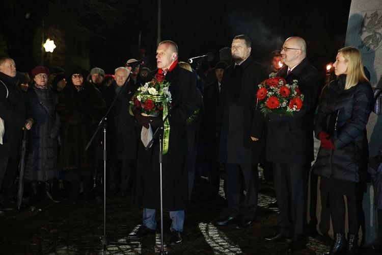 Latviešu Pagaidu Nacionālajai padomei - 100