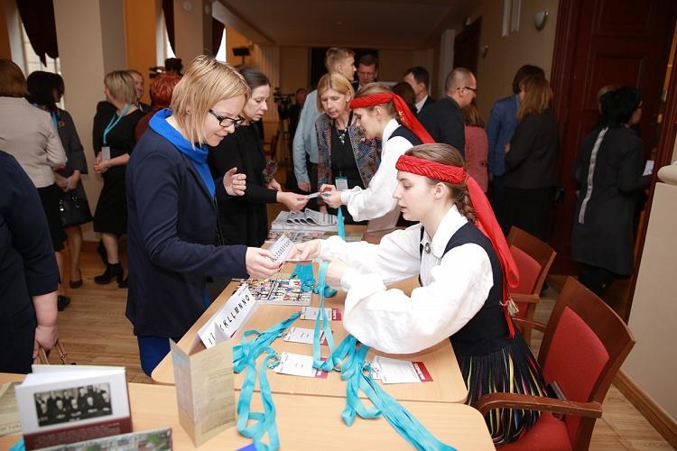 Latviešu Pagaidu Nacionālajai padomei - 100