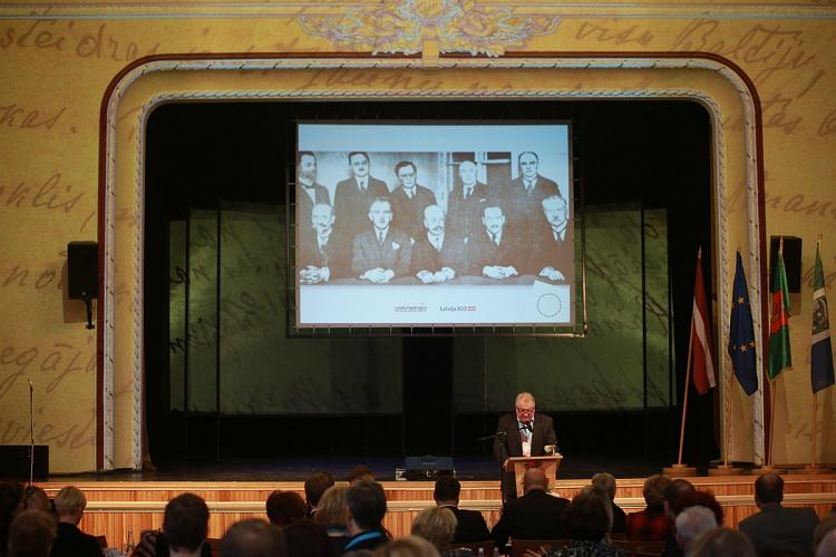 Latviešu Pagaidu Nacionālajai padomei - 100