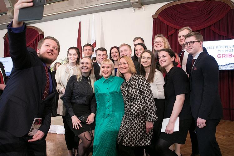 Valsts prezidenta Raimonda Vējoņa un kultūras ministres Daces Melbārdes tikšanās ar Latvijas valsts simtgades norišu organizatoriem