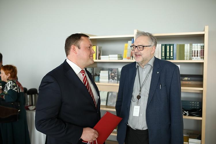 Latvijas valsts simtgades atklāšanas - Baltā galdauta svētku un akcijas „Apskauj Latviju” prezentācija
