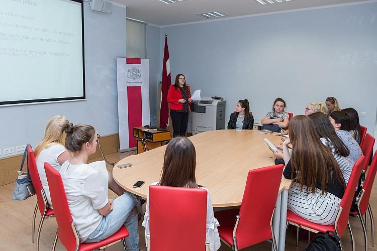 Mediju politikas un medijpratības lekcija Siguldas novada jauniešiem