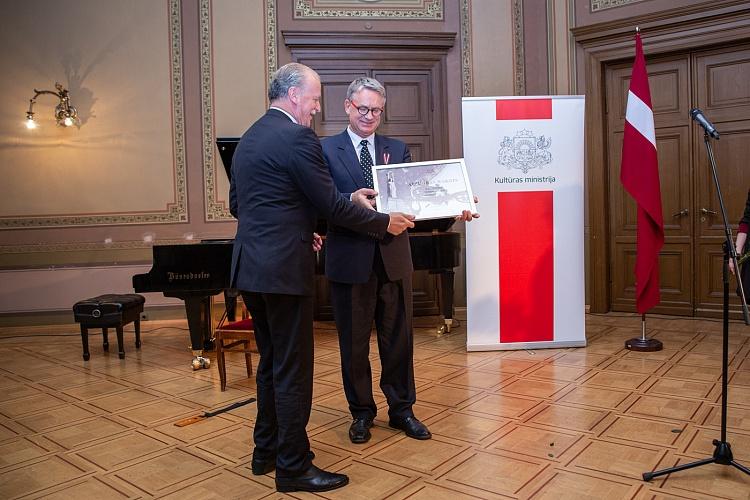 KM un MK Atzinības rakstu pasniegšanas ceremonija