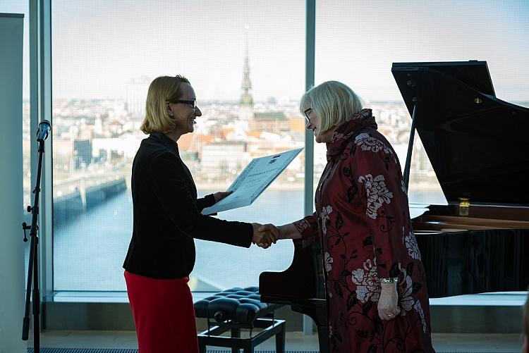 KM atzinības rakstu pasniegšanas ceremonija