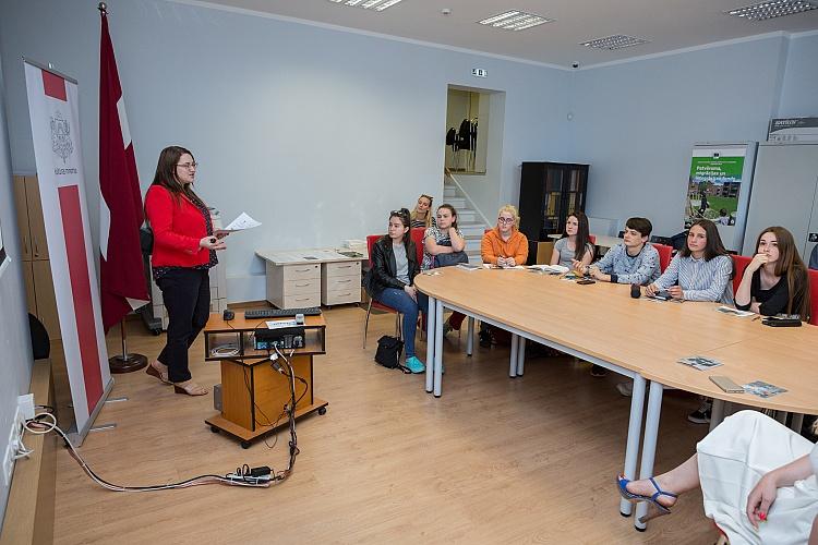 Mediju politikas un medijpratības lekcija Siguldas novada jauniešiem