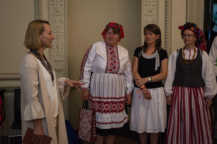 Kultūras ministres Daces Melbārdes tikšanās ar folkloras festivāla ''Baltica'' ārvalstu kolektīvu vadītājiem