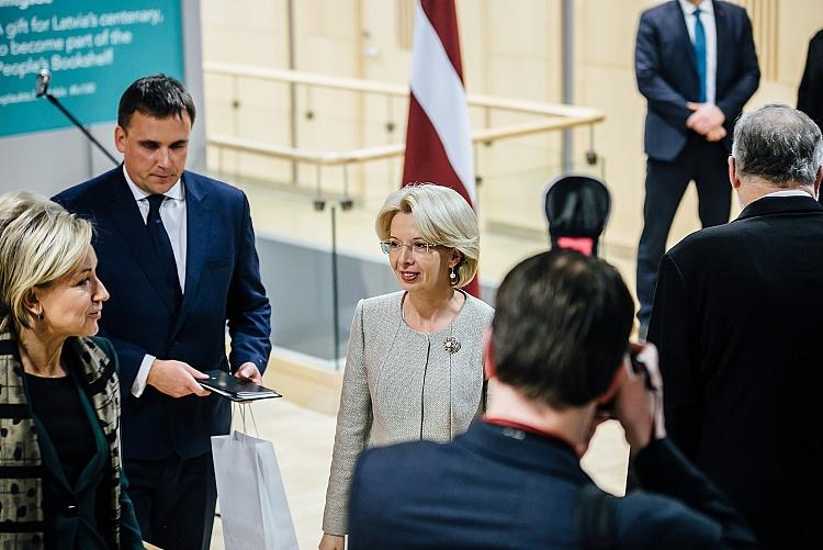 Latvijas valsts simtgades gada svinīgā atklāšana