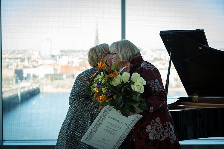 KM atzinības rakstu pasniegšanas ceremonija