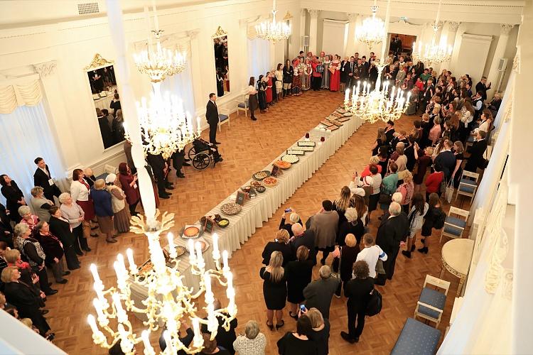 Piektdien, 2018. gada 23. novembrī, Valsts prezidents Raimonds Vējonis Rīgas pilī sveica ikgadējā Latvijas Mazākumtautību foruma „No integrācijas uz saliedētu sabiedrību” dalībniekus. Valsts prezidents Raimonds Vējonis, uzrunājot foruma dalībniekus, uzsvēra: “Savas kultūras vērtību un tradīciju apzināšanās un kopšana bagātina mūsu personības, stiprina mūsu pašapziņu un veido sabiedrību, kas ir gatava kopīgam darbam mūsu Latvijā”.