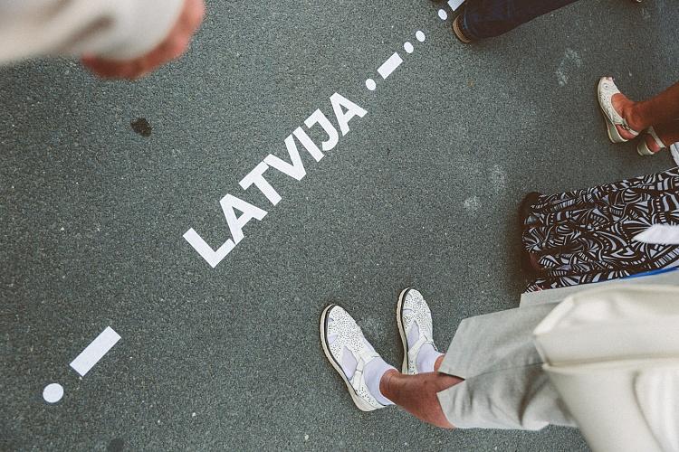 Svinīgais notikums „Baltijas ceļam 30” pie Brīvības pieminekļa
