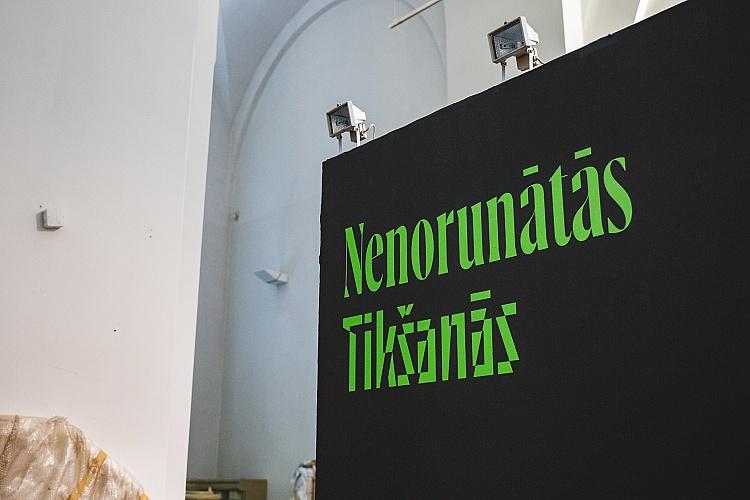 Izstāde “Nenorunātās tikšanās” LNMM izstāžu zālē ARSENĀLS