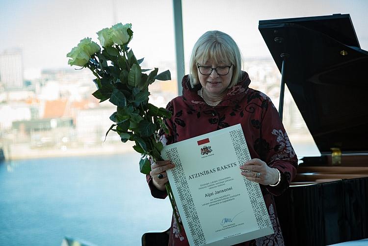 KM atzinības rakstu pasniegšanas ceremonija