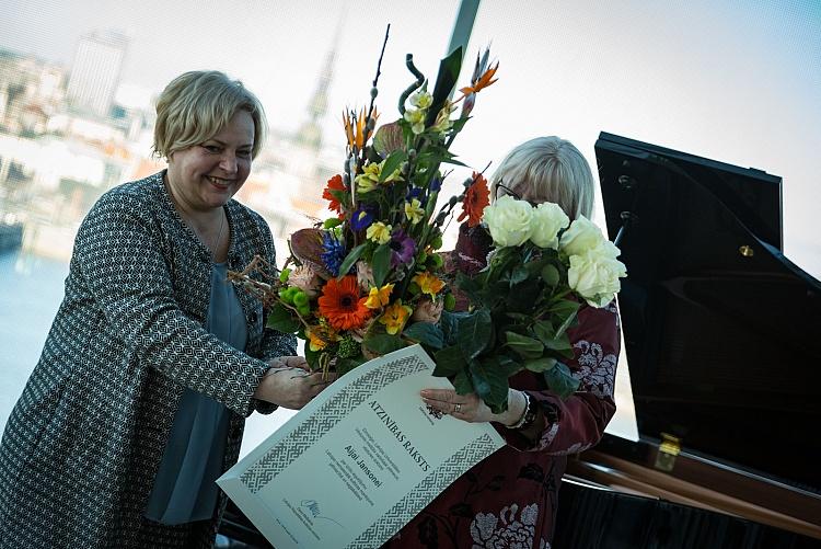 KM atzinības rakstu pasniegšanas ceremonija