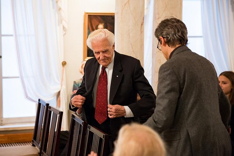 KM Atzinības rakstu pasniegšanas ceremonija.