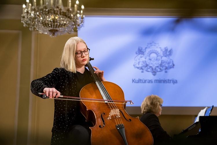 KM pateicības rakstu un Cimzes balvas pasniegšanas ceremonija kulturizglītības iestāžu audzēkņiem un pedagogiem