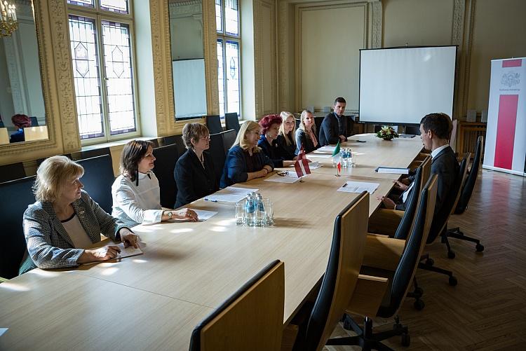 Latvija un Itālija noslēdz vienošanos par sadarbību kultūrā, izglītībā un zinātniskajā darbībā